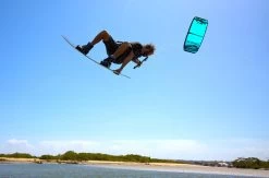 Ozone Amp V1 Kiteboard Kite -Surfing Gear Shop Amp V1 Action 4 850x560 96815.1572444377