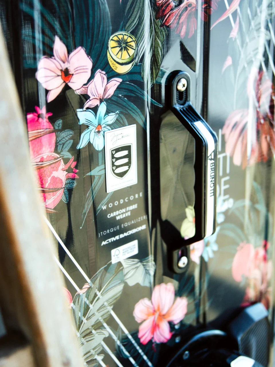 Brunotti Riptide Blossom Kiteboard Complete W/ Straps 8 Brunotti Riptide Blossom Kiteboard Complete W/ Straps - Image 6